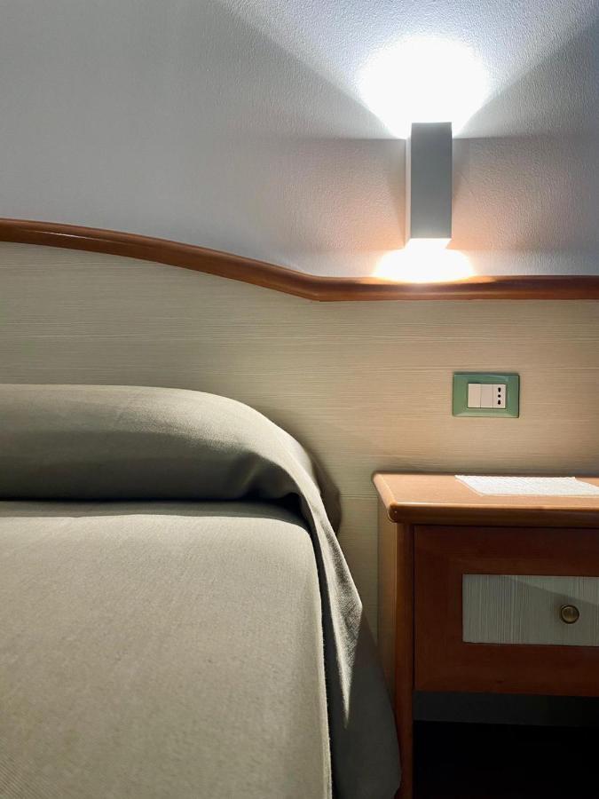 Hotel Degli Amici Artena Extérieur photo