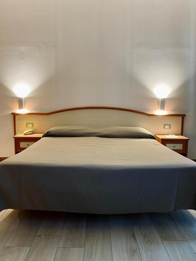 Hotel Degli Amici Artena Extérieur photo