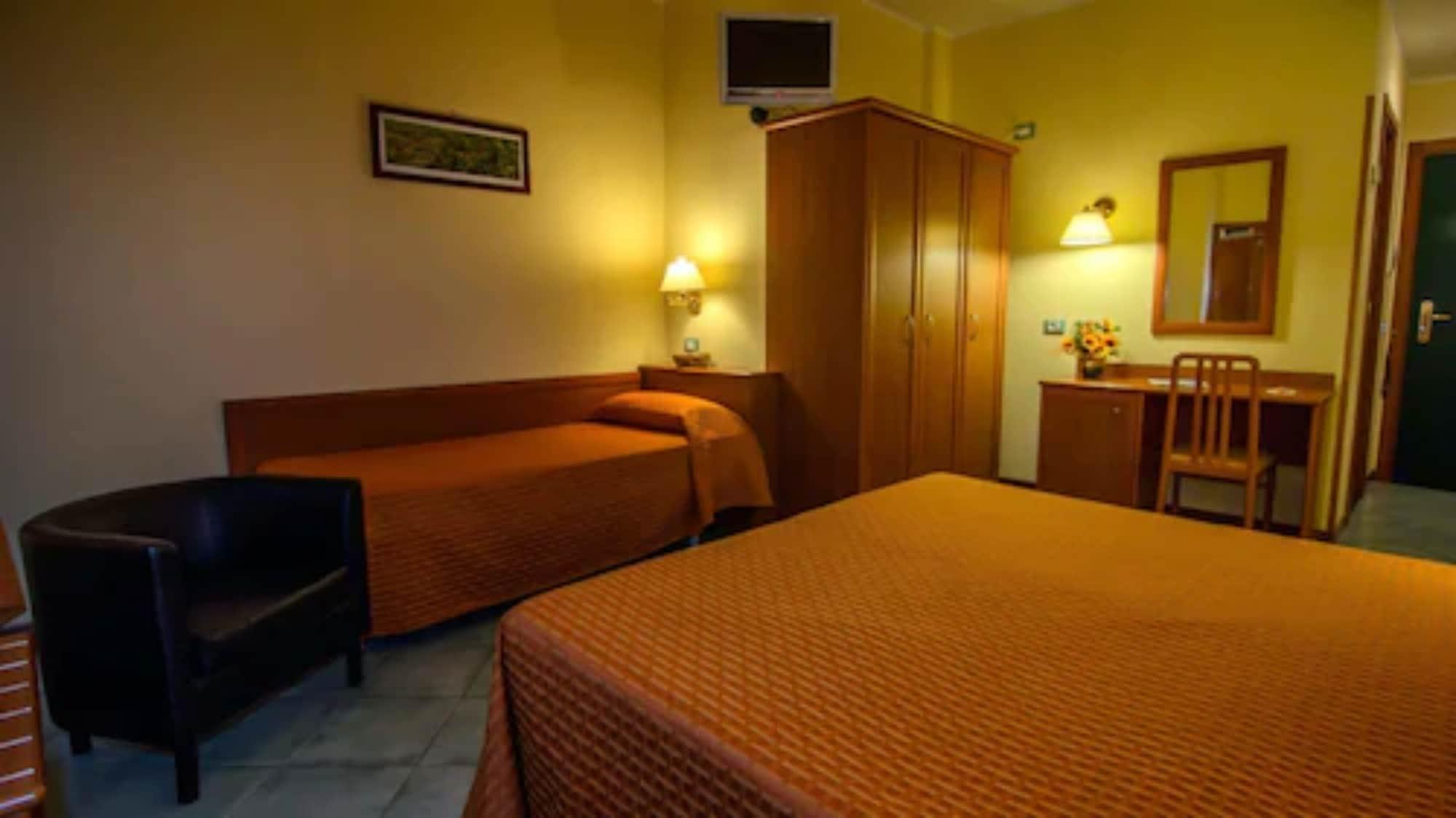 Hotel Degli Amici Artena Extérieur photo