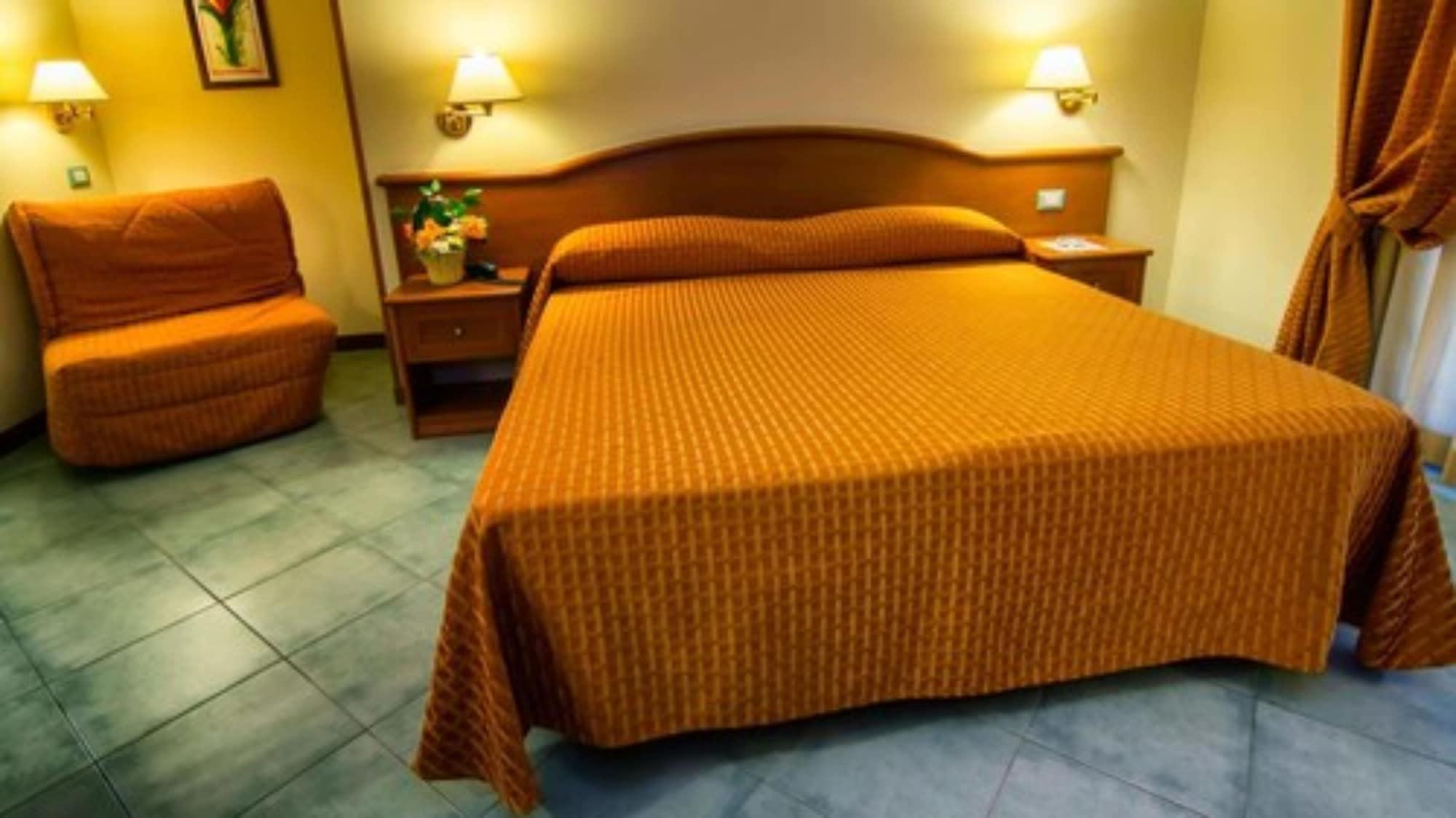 Hotel Degli Amici Artena Extérieur photo