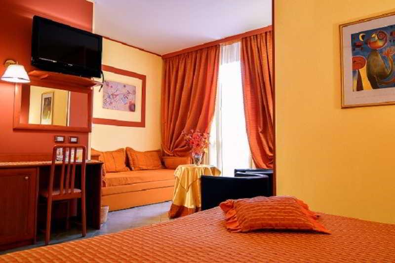 Hotel Degli Amici Artena Extérieur photo