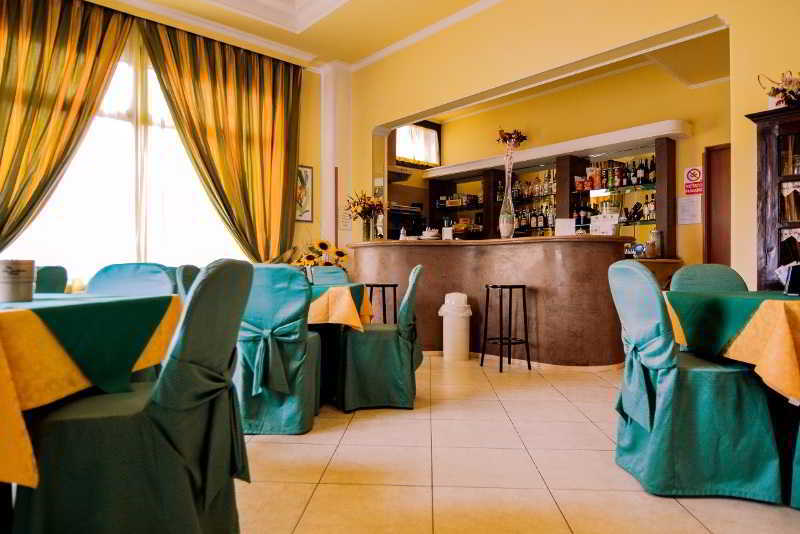 Hotel Degli Amici Artena Extérieur photo