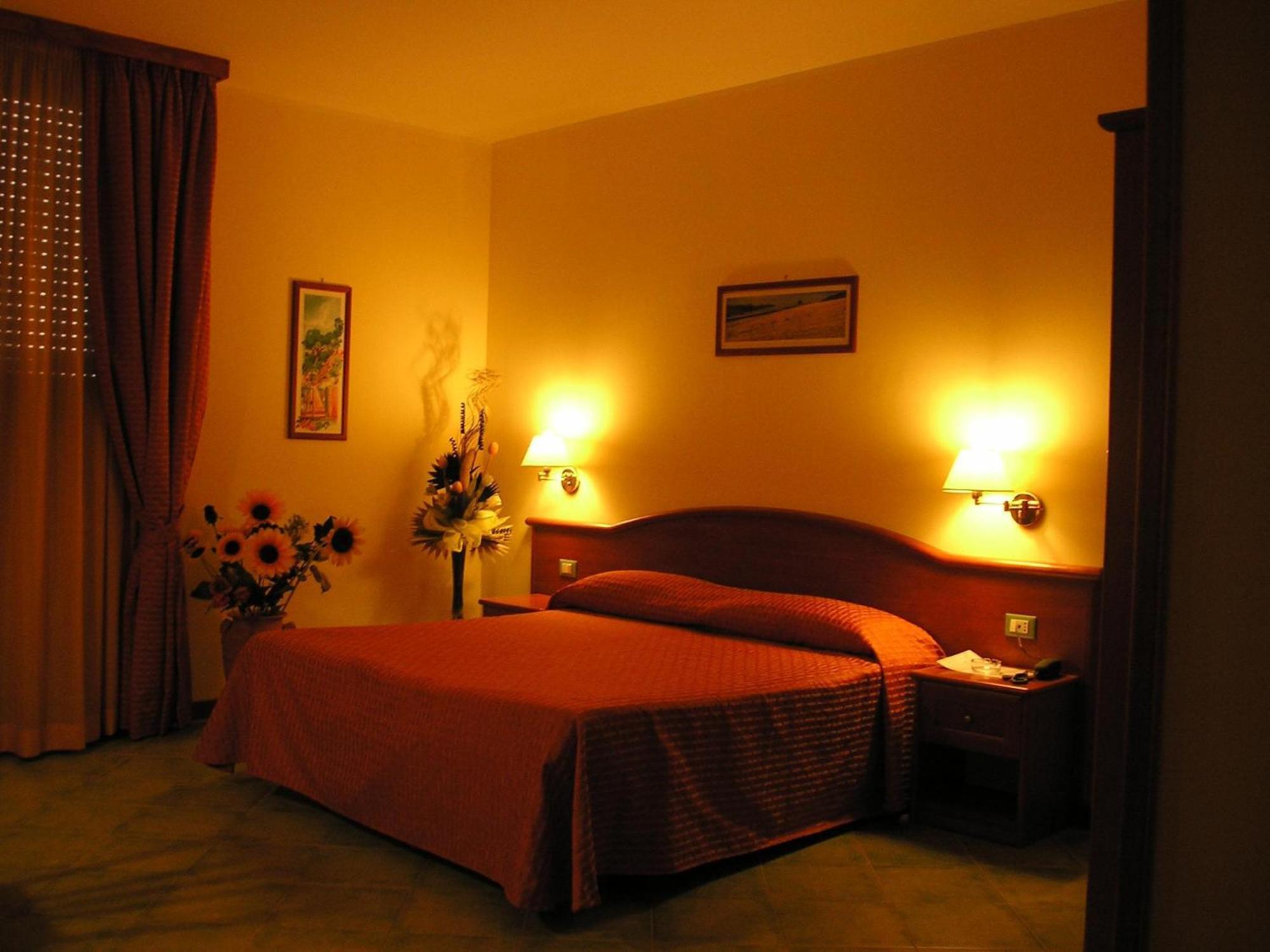 Hotel Degli Amici Artena Extérieur photo