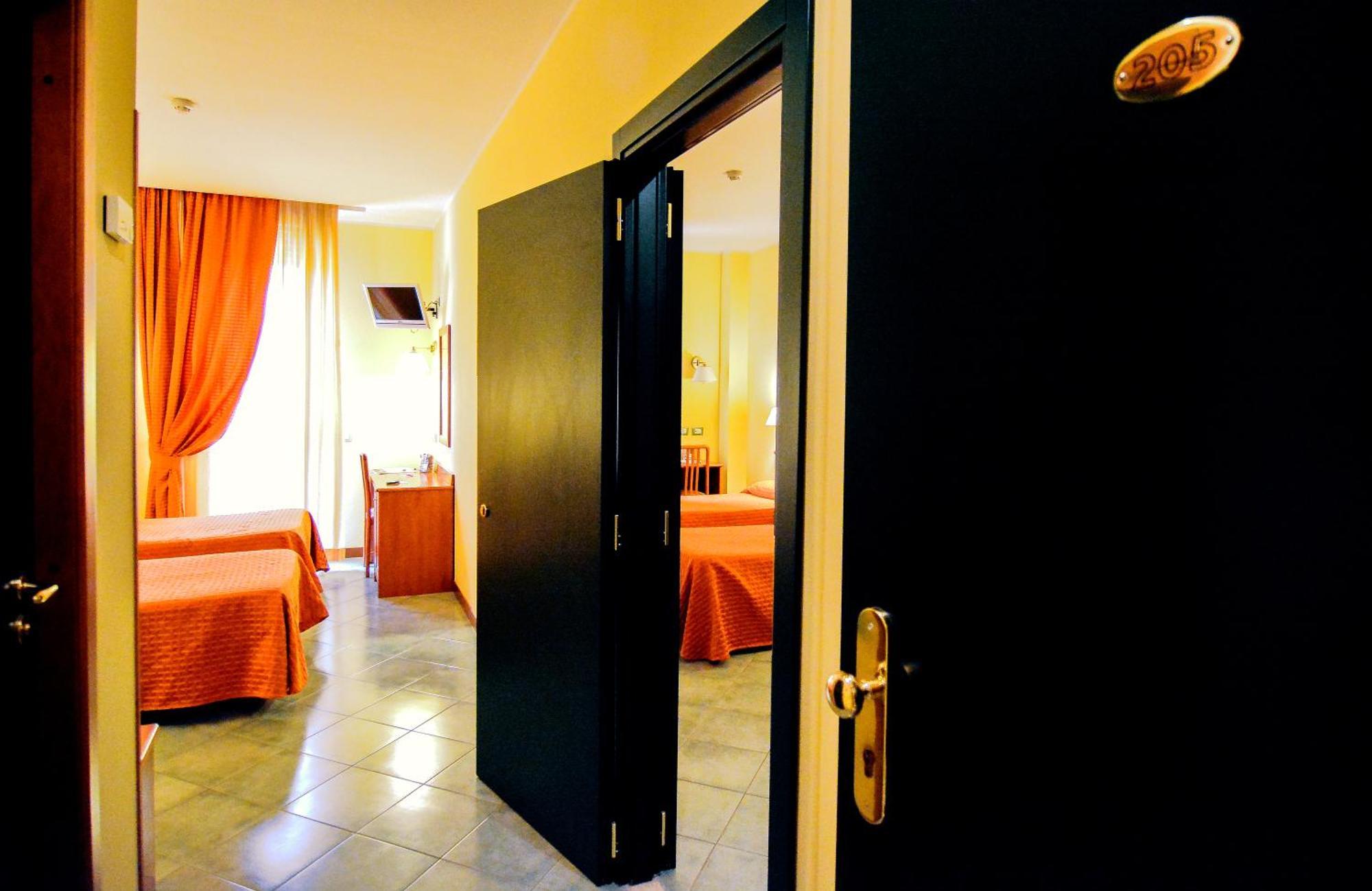 Hotel Degli Amici Artena Chambre photo