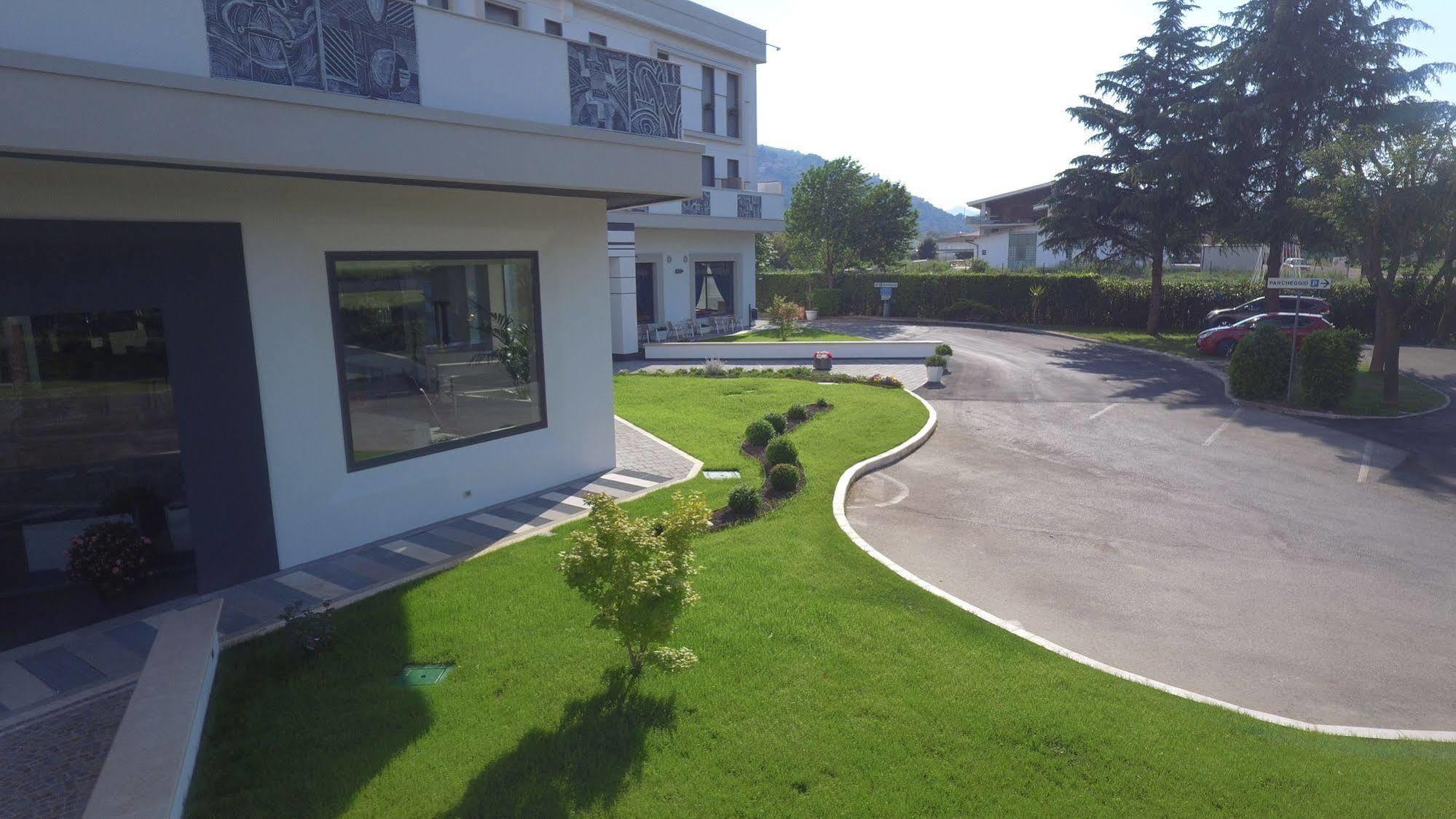 Hotel Degli Amici Artena Extérieur photo