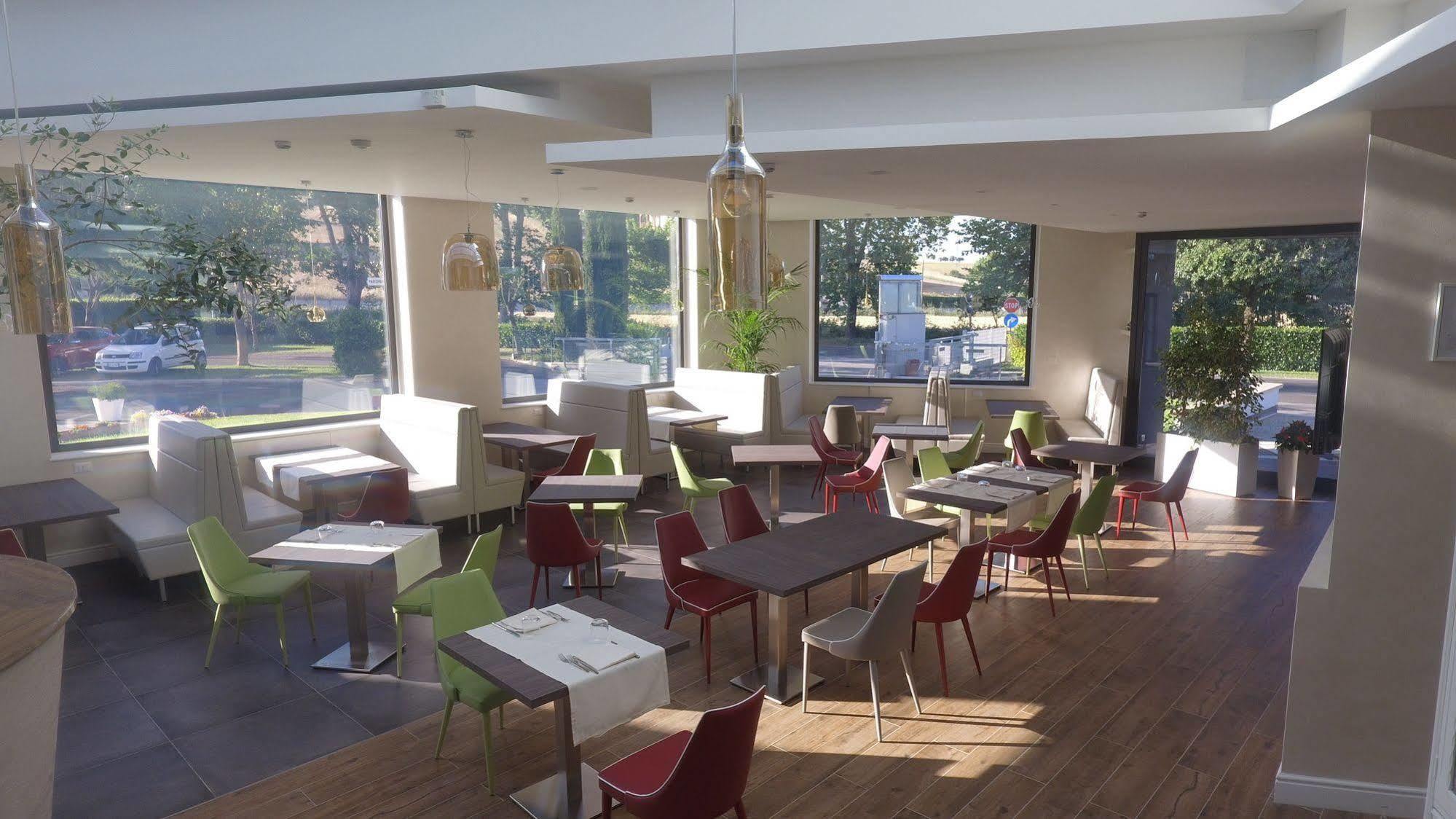 Hotel Degli Amici Artena Extérieur photo
